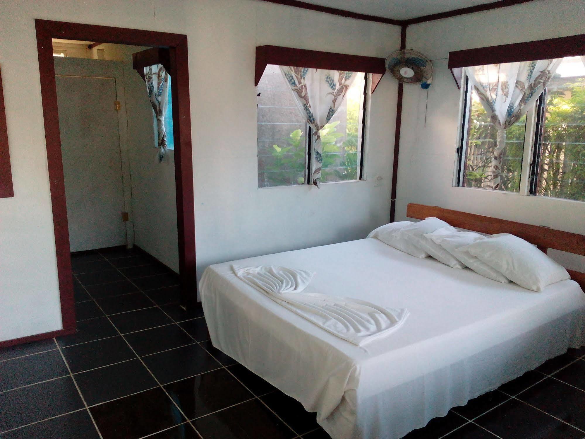 Vacations Beach Fale Otel Manase Dış mekan fotoğraf